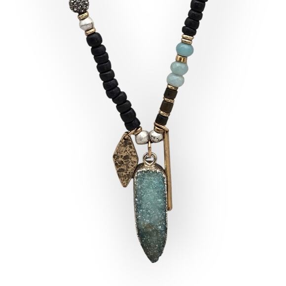 Gold & Black Beaded Green Druzy Pendant Stella & Dot Necklace - Picture 2 of 8